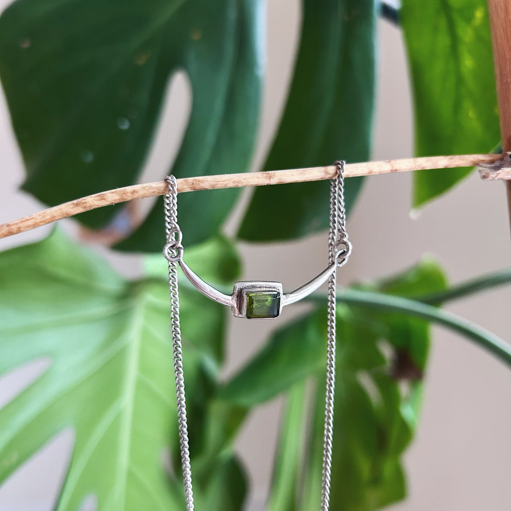 Peridot & sterling silver necklace