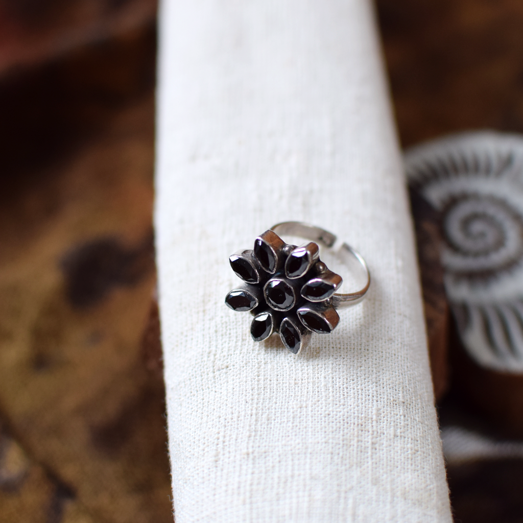 Black Crystal Flower Sterling Silver Ring N+