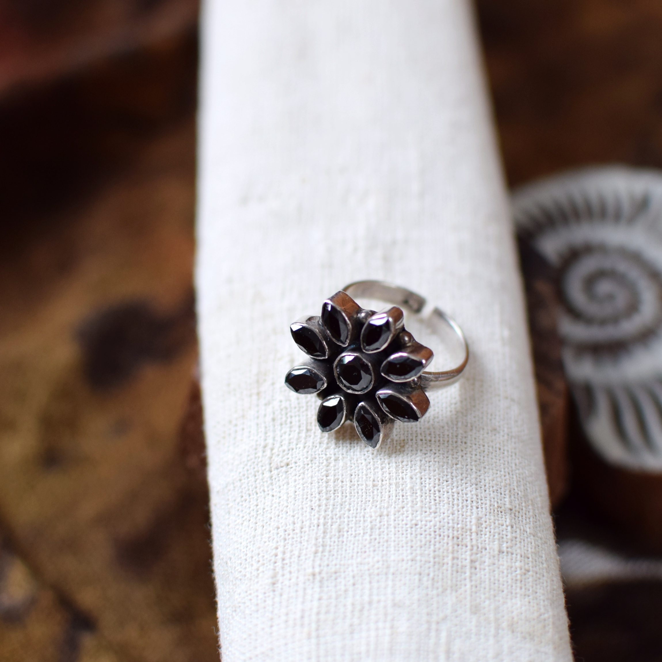 Black Crystal Flower Sterling Silver Ring N+