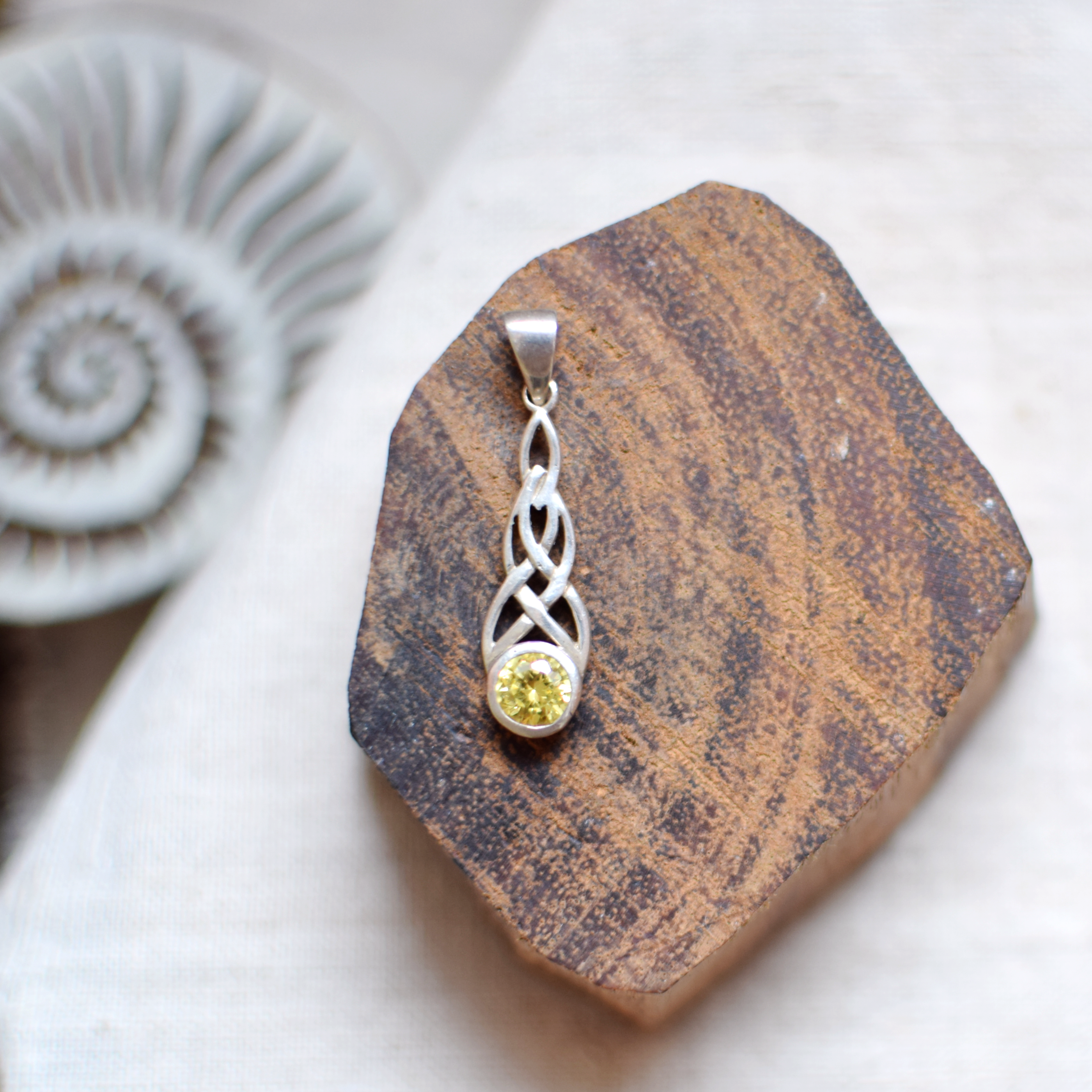 Celtic Citrine Silver Pendant
